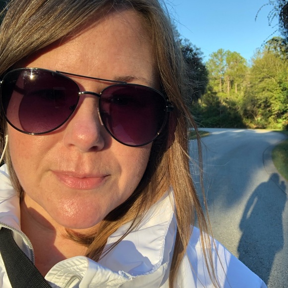 Hi Hello and Style a complete look with me! - Picture 13 of 16